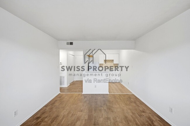 Photo - 544 Riverview Dr Unit A1