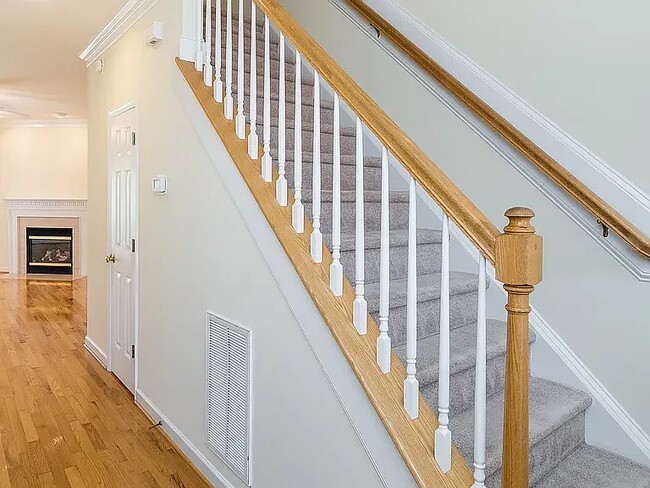 Photo - 5404 Goldenglow Way