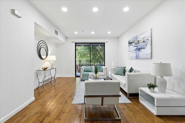 Building Photo - 10745 N De Anza Blvd Unit 115 Rental