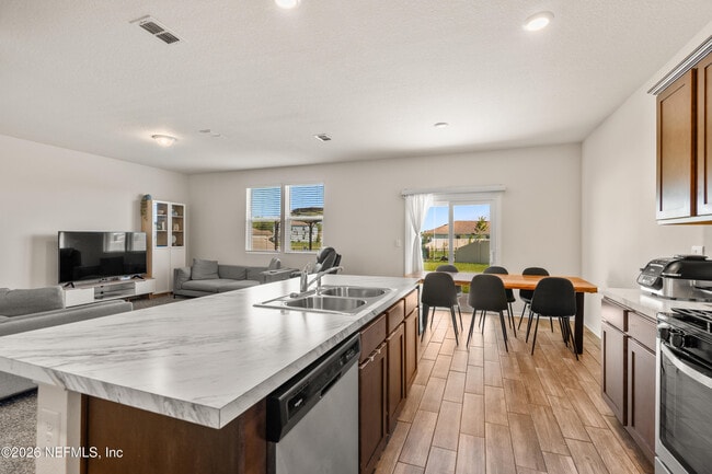 Photo - 78 Aveiro Wy