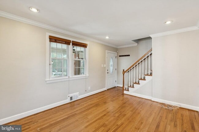 Photo - 2718 S Uhle St