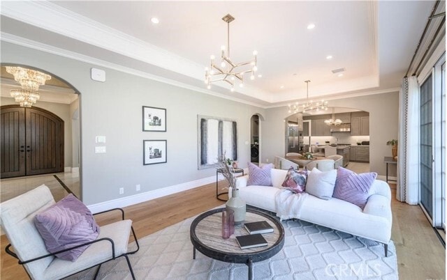 2119 Holly Ave