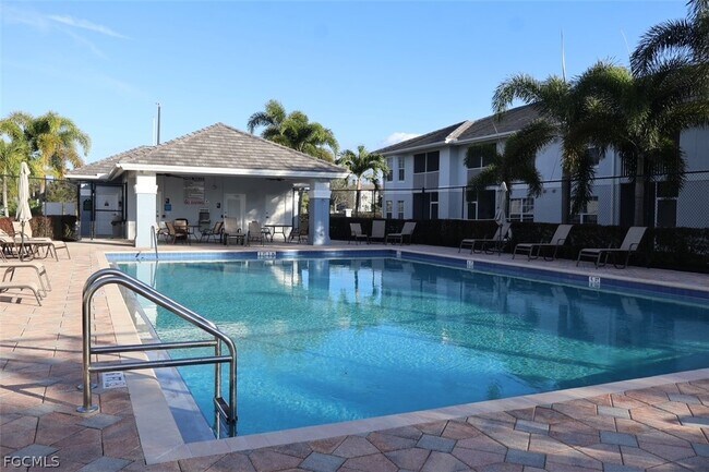 Photo - 8313 Bernwood Cove Loop Unidad 1202