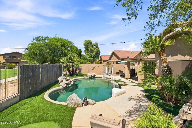 Photo - 15341 W Maui Ln