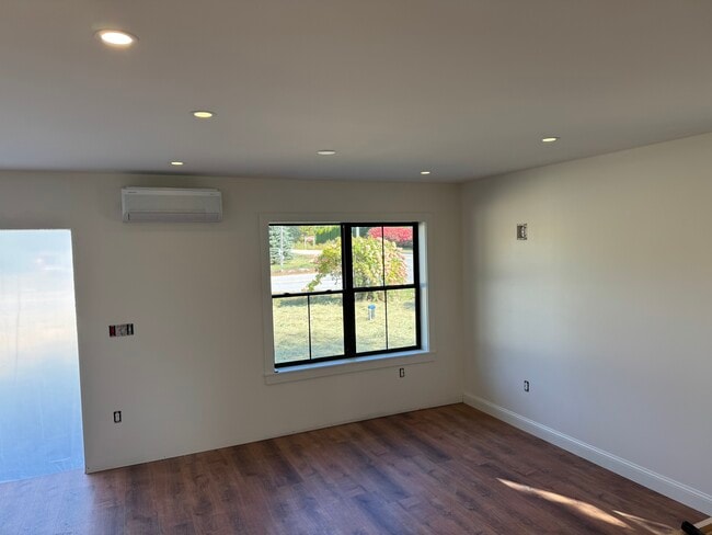 Photo - 430 Ridge Rd Unit 1