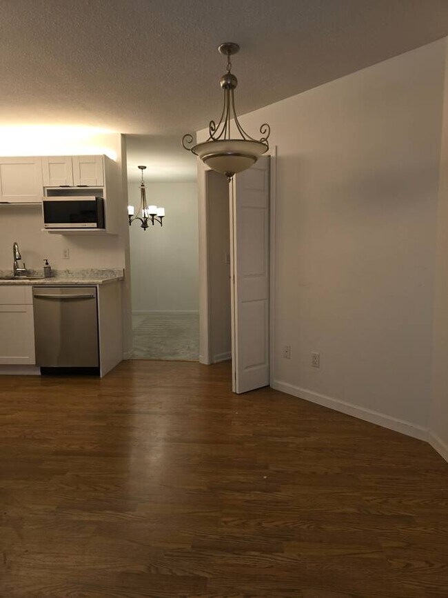 Photo - 22611 116 Av Unit 311