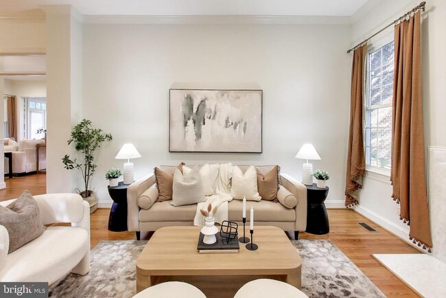 Photo - 7806 Fox Gate Ct House