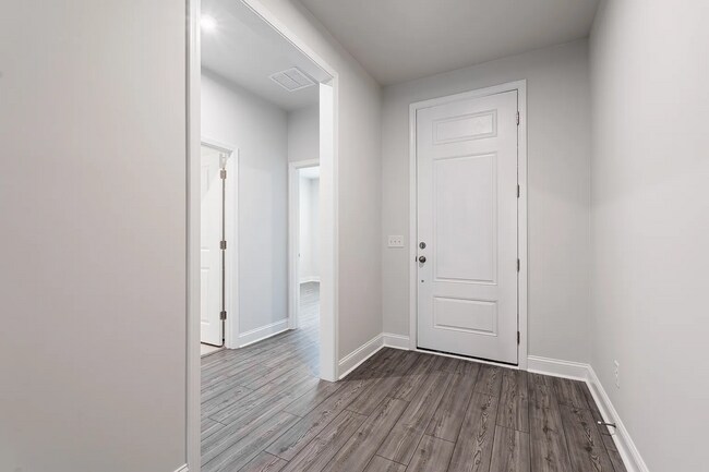 Photo - 192 Dendron Dr