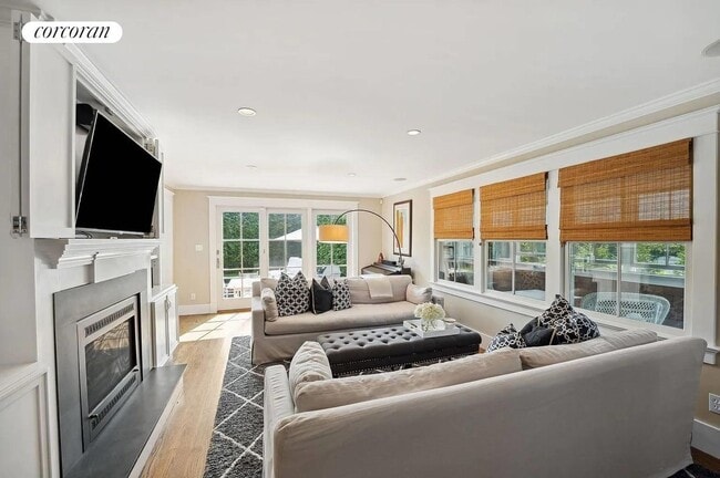 Photo - 205 B Windmill Ln