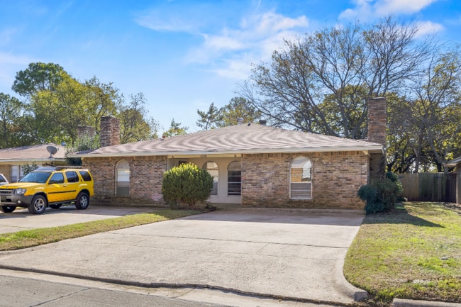 Photo - 2208 Viewtop Ln Unit B