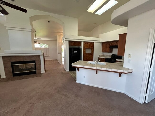 Photo - 1612 E Victor Ave