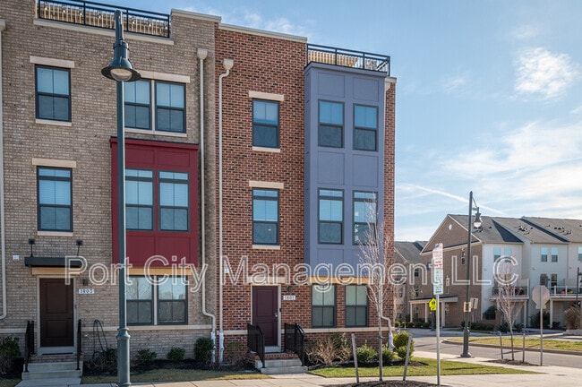 Photo - 1801 E Chase St House