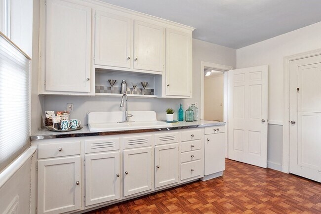 Photo - 60 Sutherland Rd Unit 1