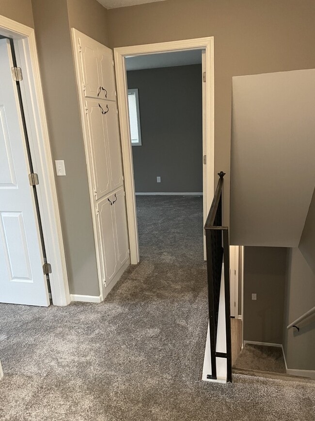 Photo - 723 Tyler St NE