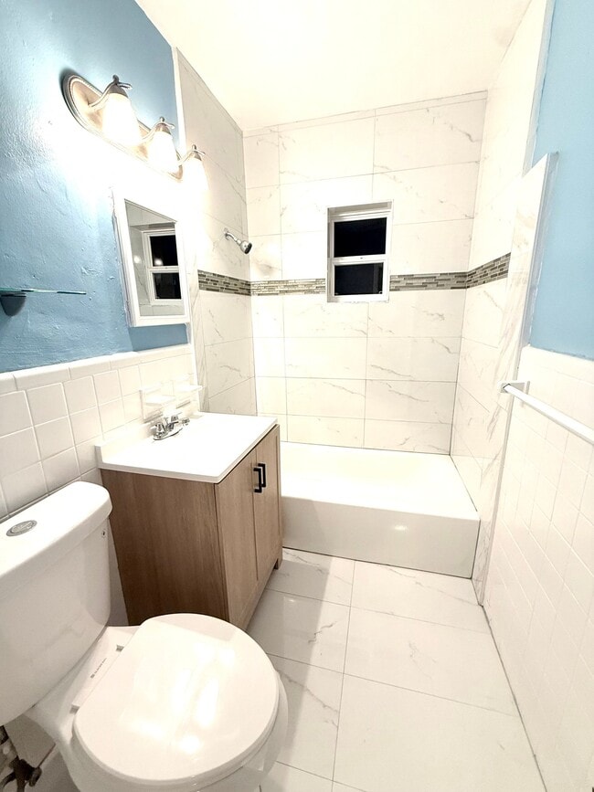 Building Photo - 209 NW 10th St