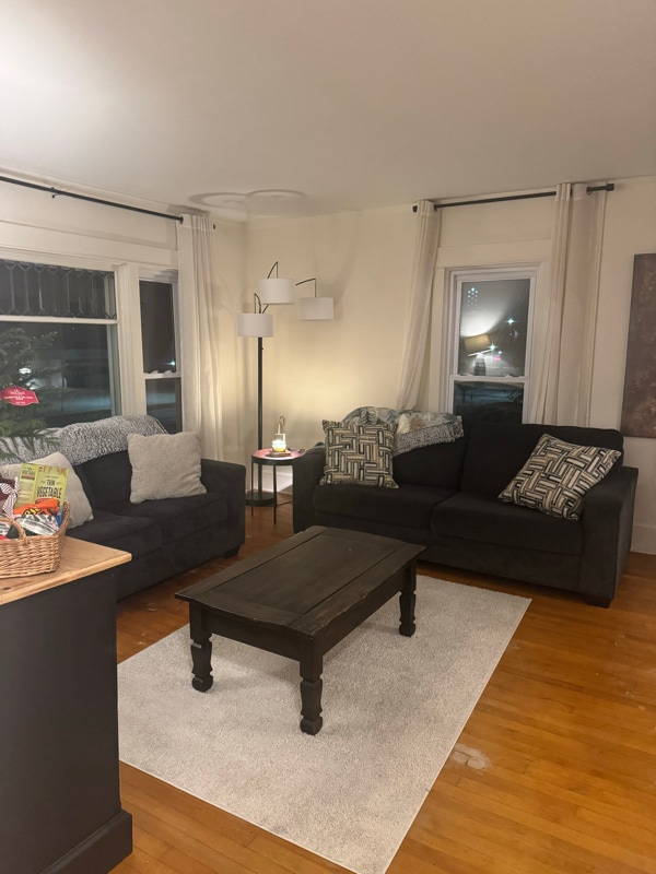 Photo - 702 Superior Ave