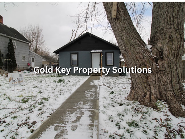 Building Photo - MUNCIE 2 BR 1 BA House with Main-Level Laundry and Shed (SECTION 8 APPROVED)