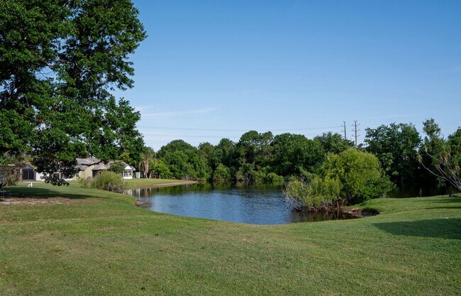 Photo - 102 Candlewick Ct