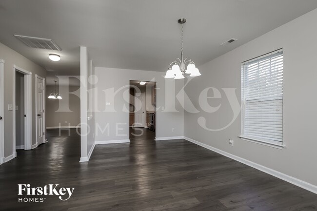 Photo - 612 Brassfield Dr