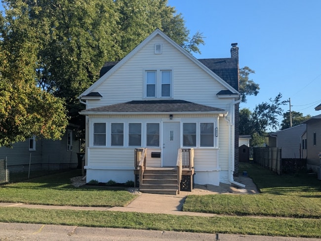 Photo - 421 E 10th St Casa
