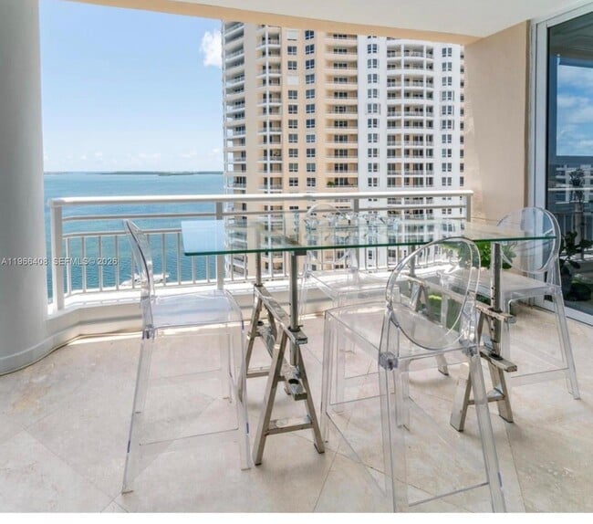 Photo - 848 Brickell Key Dr Unidad 1601