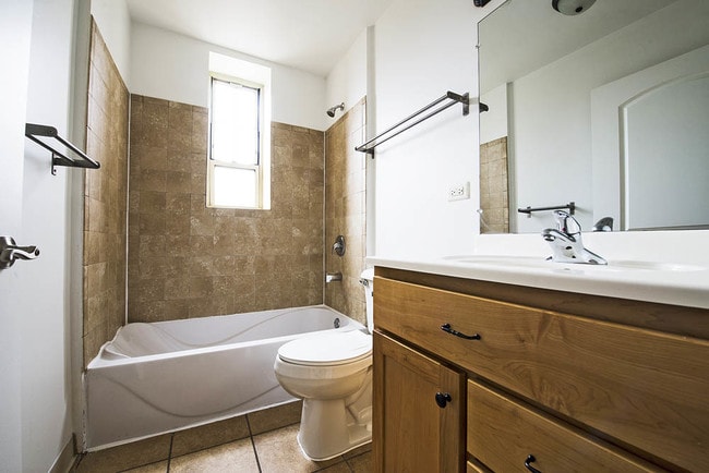 Photo - 4114 W Washington Blvd