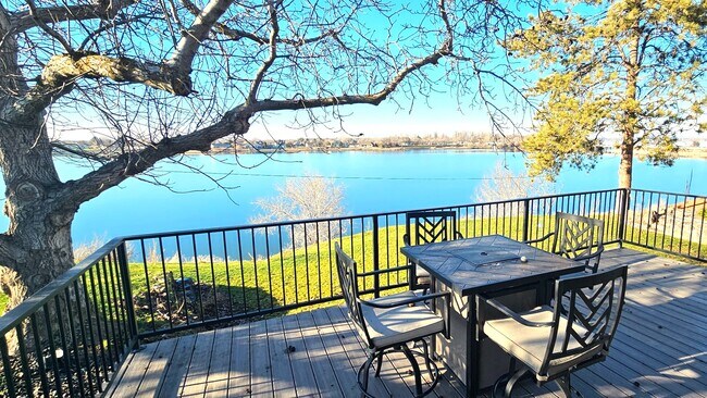 Photo - 3312 W Lakeshore Dr Unidad 3312 lakeshore Dr Upper#A