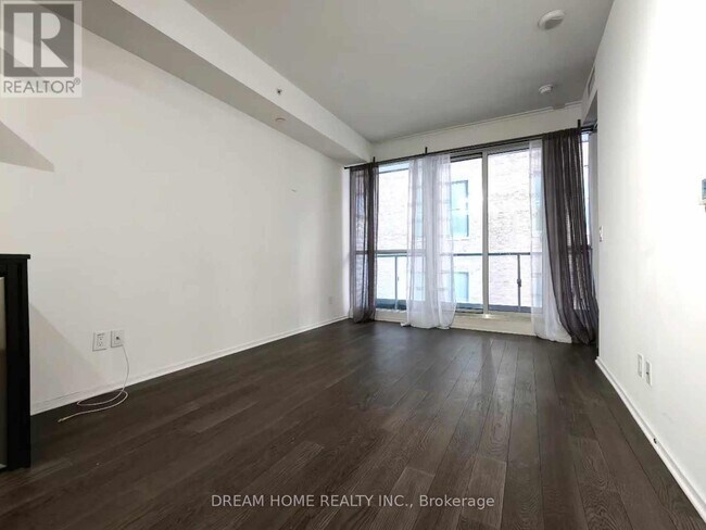 Photo - 70 Temperance St Unité 810