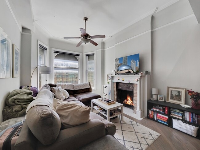 Building Photo - 2652 N Halsted St Unit 3F
