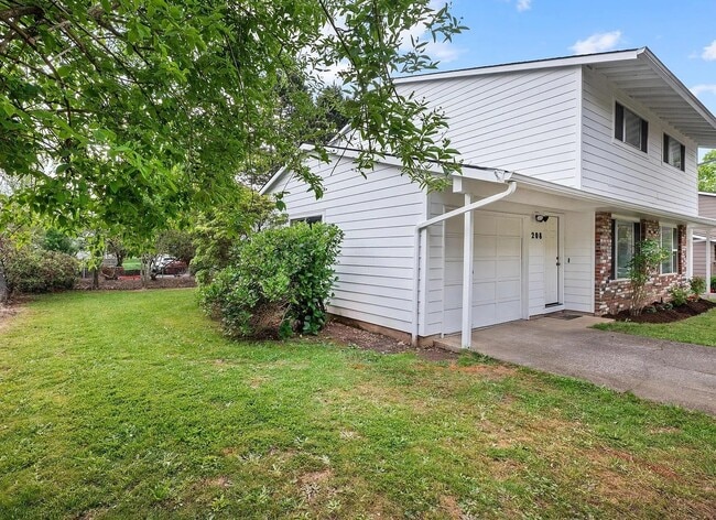 Photo - 208 SW Wallula Ave