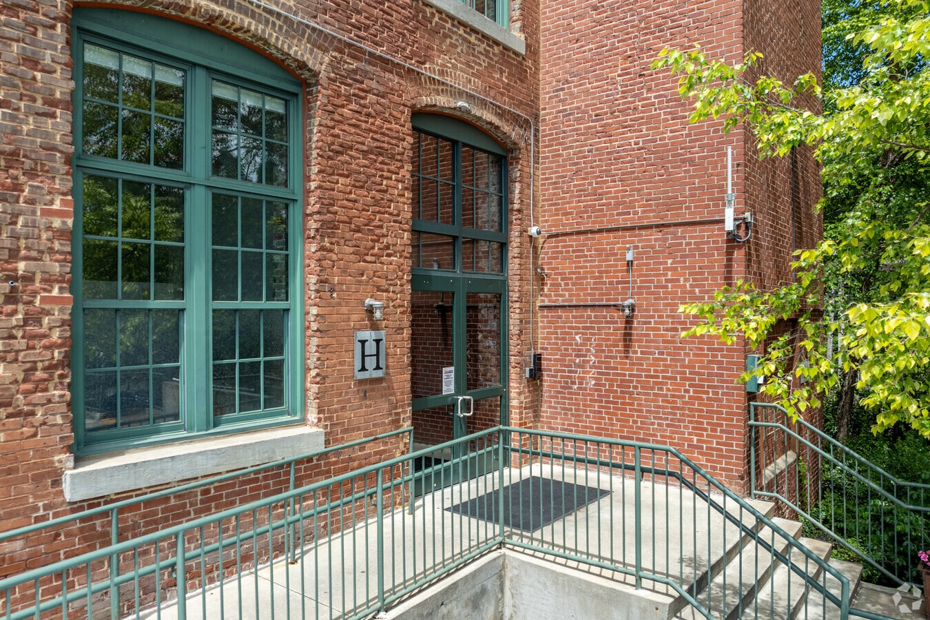 Entrada - Stacks Tower Lofts