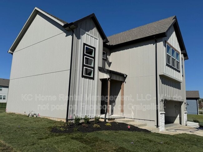 Photo - 18852 Mahaffie St