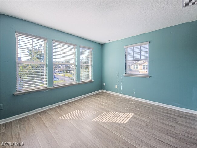 Photo - 483 Ryker Way