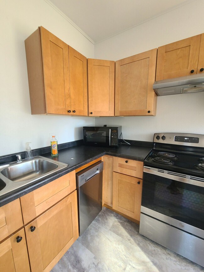 Photo - 540 9th St N