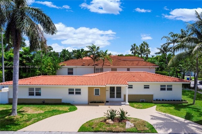 Photo - 1890 S Bayshore Dr