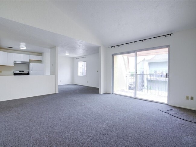 Photo - 2 Bedroom, 2 Bathroom with Community Pool!