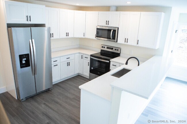 Photo - 887 Federal Rd Unit 5