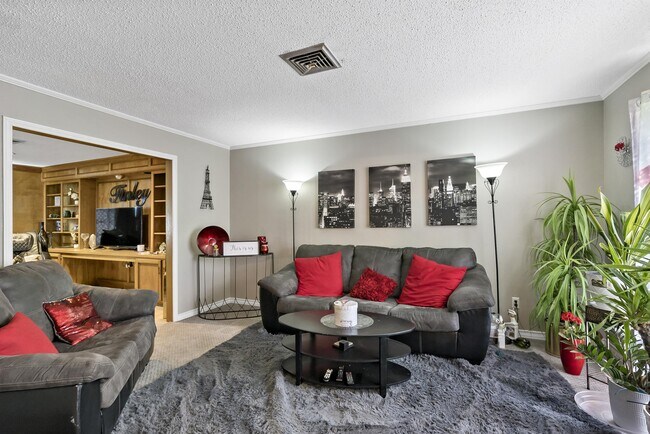 Photo - 2508 Memorial Dr