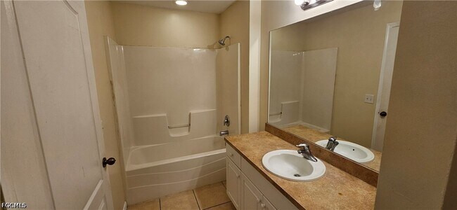 Photo - 3601 57th St W