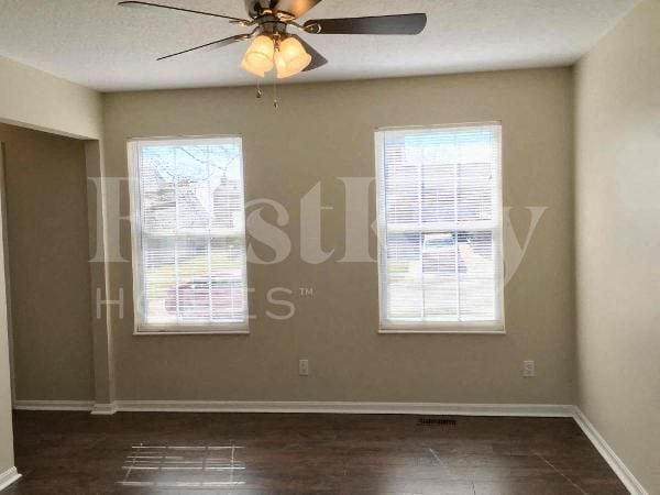 Photo - 1616 Hastings Ct