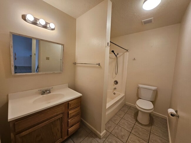 Photo - Louisiana Blvd SE-1125 Unit 1125-B