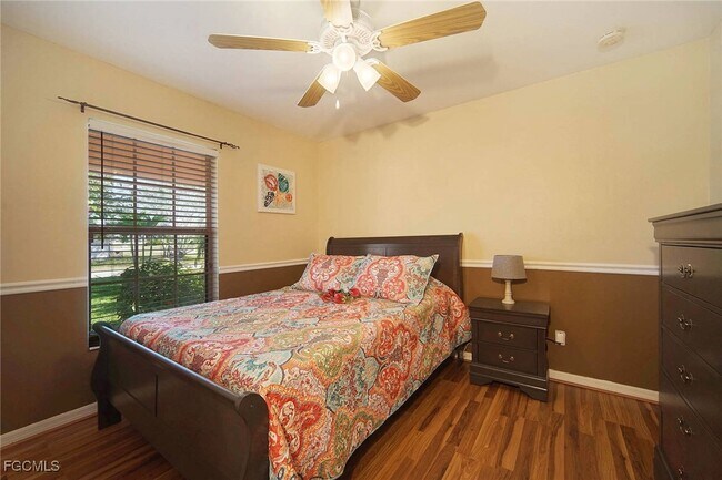 Photo - 1916 NW 13th Pl