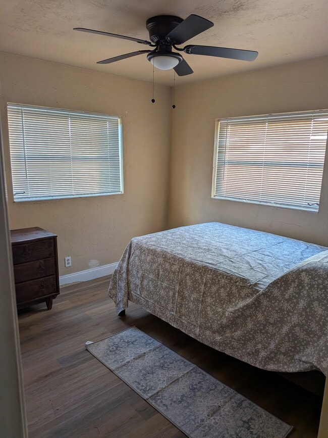 Photo - 4976 SW 5th Ct