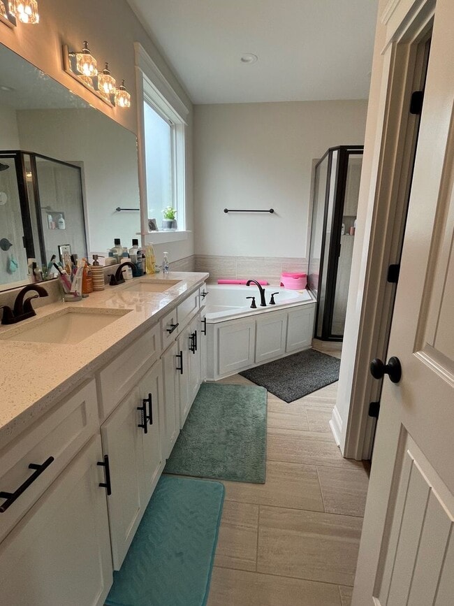 Photo - 204 Overcup Dr