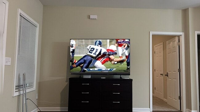 Photo - 376 Washington Dr