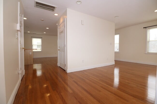 Photo - 76 Seaver St