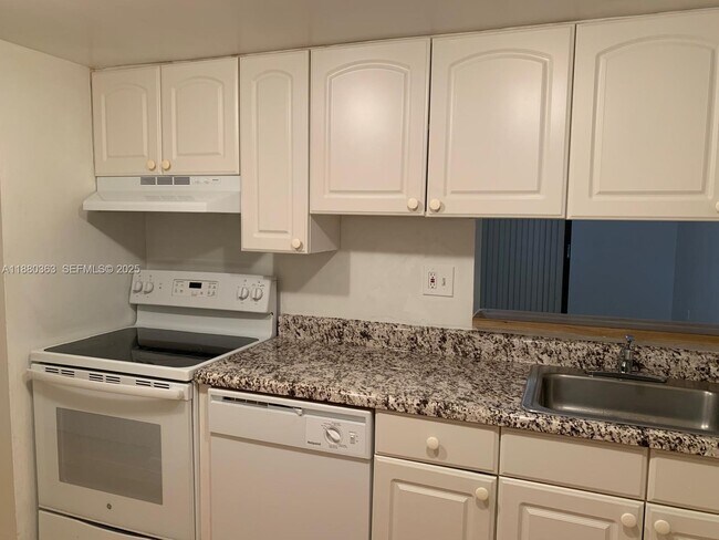 Photo - 8600 SW 133rd Avenue Rd Unidad 310