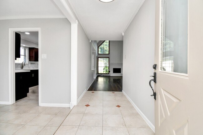 Photo - 315 Muirwood Ln