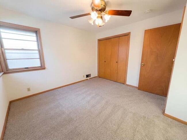 Photo - 973 Bidwell St