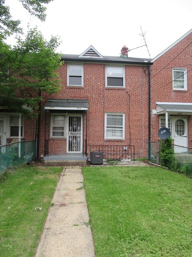 Photo - Charming 3 Bedroom/1 Bathroom Townhome with Finished Basement in New Northwood, MD!